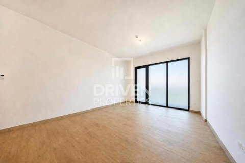 Appartement te huur in Jumeirah, Dubai, VAE 2 slaapkamers, 112.51 vr.m., nr 754273 - foto 2
