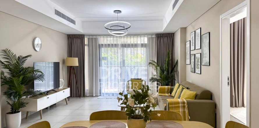 Apartment i Umm Suqeim, Dubai, UAE 2 soveværelser, 108 kvm № 683762