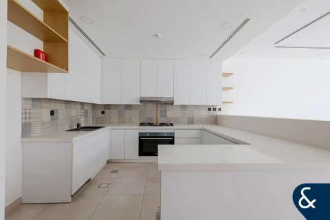 Jumeirah Golf Estates、Dubai、UAE にあるヴィラの賃貸物件 3ベッドルーム、178 m2、No668456 - 写真 3