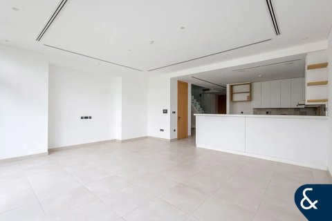 Jumeirah Golf Estates、Dubai、UAE にあるヴィラの賃貸物件 3ベッドルーム、178 m2、No668456 - 写真 1