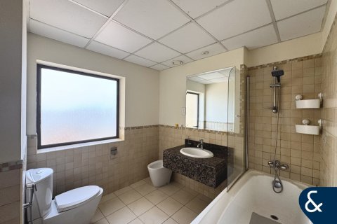 Зняти в оренду квартиру в Джумейра Бич Резиденс, Дубай, ОАЕ 3 спальні, 179м2, № 668458 - фото 15