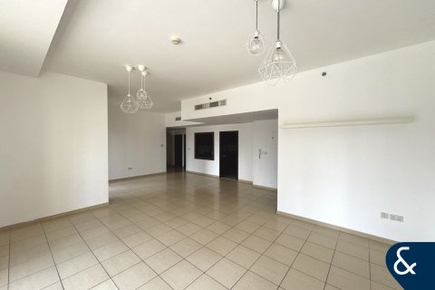 Зняти в оренду квартиру в Джумейра Бич Резиденс, Дубай, ОАЕ 3 спальні, 179м2, № 668458 - фото 4