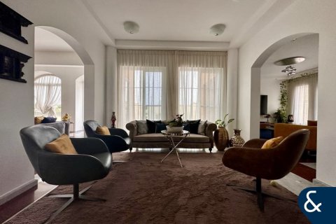 Vila u gradu Arabian Ranches, Dubai, UAE 5 spavaće sobe, 1552 m2 Br. 668578 - Slika 2