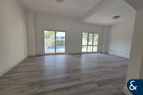 Vilă de închiriat în Meadows, Dubai, EAU 3 dormitoare, 56 mp. №668581 - poză 4