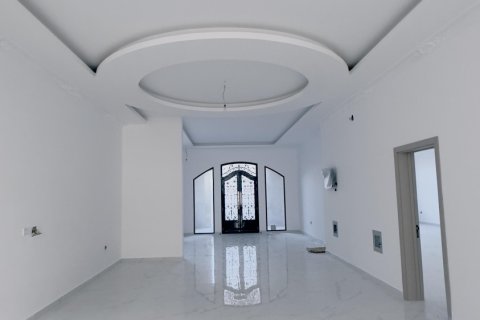 Villa en venta en Seih Al Uraibi, Ras Al Khaimah, EAU 10 dormitorios, 1394 m2 № 656876 - foto 1