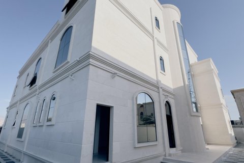 Villa en venta en Seih Al Uraibi, Ras Al Khaimah, EAU 10 dormitorios, 1394 m2 № 656876 - foto 10