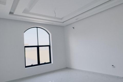 Villa en venta en Seih Al Uraibi, Ras Al Khaimah, EAU 10 dormitorios, 1394 m2 № 656876 - foto 4