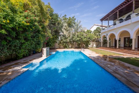 Üürile anda villa asukohaga The Villa, Dubai, AÜE: 5 magamistoaga, 1221.21 m² Nr 757483 - pilt 9