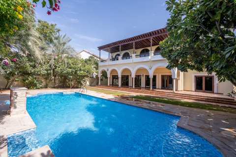 Villa asukohaga The Villa, Dubai, AÜE: 5 magamistoaga, 1221.21 m² Nr 757483