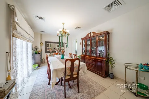 Huvila Meadows, Dubai, Arabiemiraatit 4 makuuhuonetta, 337 m2 № 649798 - kuva 4