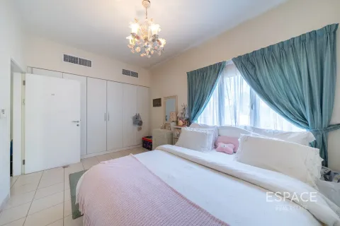 Huvila Meadows, Dubai, Arabiemiraatit 4 makuuhuonetta, 337 m2 № 649798 - kuva 9