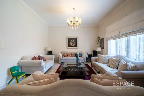 Huvila Meadows, Dubai, Arabiemiraatit 4 makuuhuonetta, 337 m2 № 649798 - kuva 3