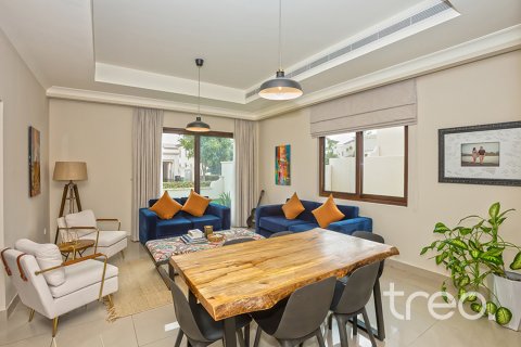 Vilë në Arabian Ranches 2, Dubai, Emiratet e Bashkuara Arabe 4 dhoma gjumi, 400.32 m2. № 753634 - Foto 3