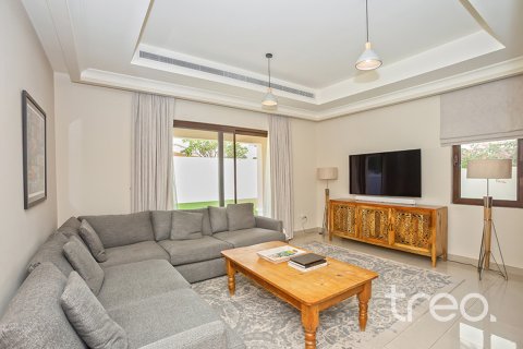 Vilë në Arabian Ranches 2, Dubai, Emiratet e Bashkuara Arabe 4 dhoma gjumi, 400.32 m2. № 753634 - Foto 4