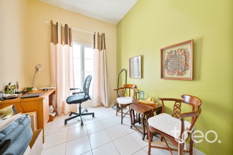 Vila u gradu Meadows, Dubai, UAE 4 spavaće sobe, 352.2 m2 Br. 753631 - Slika 18
