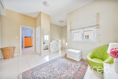 Vila u gradu Meadows, Dubai, UAE 4 spavaće sobe, 352.2 m2 Br. 753631 - Slika 15