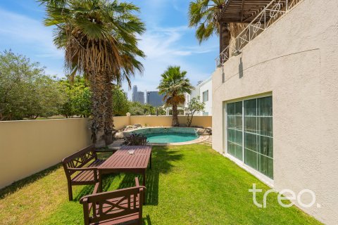 Vila u gradu Meadows, Dubai, UAE 4 spavaće sobe, 352.2 m2 Br. 753631 - Slika 19