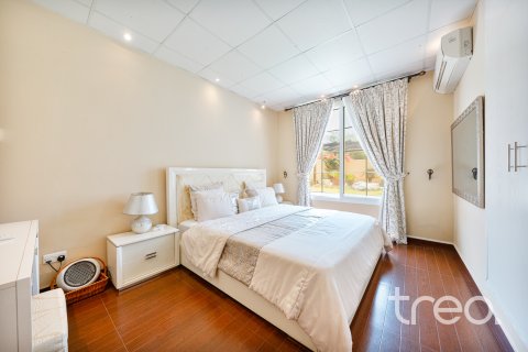 Vila u gradu Meadows, Dubai, UAE 4 spavaće sobe, 352.2 m2 Br. 753631 - Slika 12