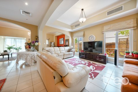 Vila u gradu Meadows, Dubai, UAE 4 spavaće sobe, 352.2 m2 Br. 753631 - Slika 5
