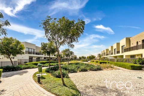 Townhouse in Dubai South (Dubai World Central), Dubai, UAE 3 bedrooms, 180.79 sq.m. № 758913 - photo 13