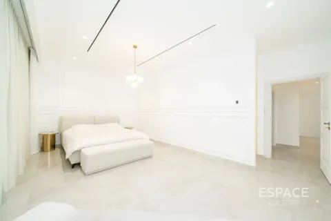 וילה להשכרה ב Palm Jumeirah, Dubai, איחוד האמירויות  4 חדרי שינה, 483 מ"ר, מספר 650050 - תמונה 15