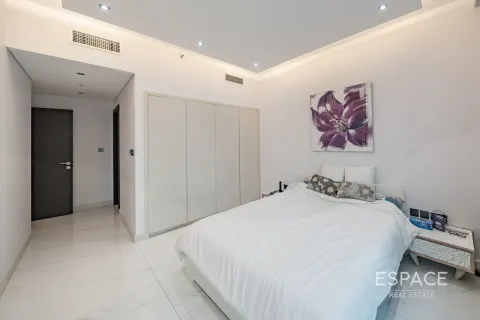 Dubai Marina, UAE의 임대용 아파트 침실 3개, 195제곱미터 번호 650048 - 사진 10