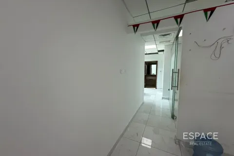 Üürile anda kontor asukohaga Business Bay, Dubai, AÜE: 177 m² Nr 650047 - pilt 17