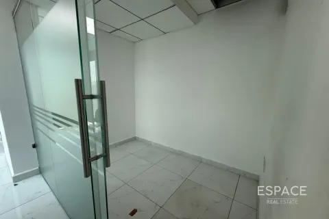 Üürile anda kontor asukohaga Business Bay, Dubai, AÜE: 177 m² Nr 650047 - pilt 16