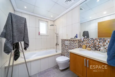 Βίλα σε Jumeirah Park, Dubai, ΗΑΕ 3 υπνοδωμάτια, 328 τ.μ. Αρ. 649461 - φωτογραφία 12