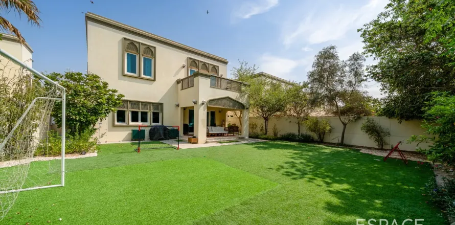 Βίλα σε Jumeirah Park, Dubai, ΗΑΕ 3 υπνοδωμάτια, 328 τ.μ. Αρ. 649461