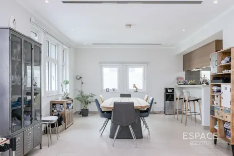 Βίλα σε Jumeirah Park, Dubai, ΗΑΕ 3 υπνοδωμάτια, 328 τ.μ. Αρ. 649461 - φωτογραφία 4