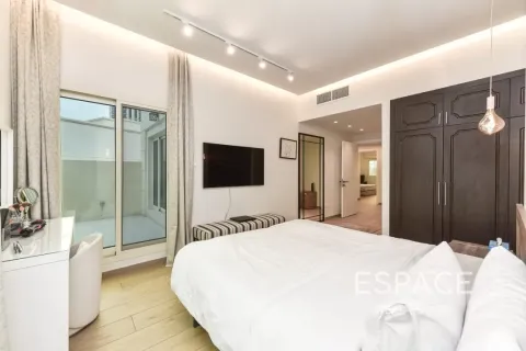 Villa te koop in Jumeirah Village Circle, Dubai, VAE 4 slaapkamers, 346 vr.m., nr 649913 - foto 13