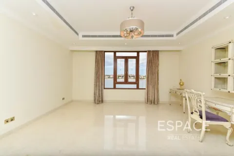 Βίλα σε Palm Jumeirah, Dubai, ΗΑΕ 6 υπνοδωμάτια, 650 τ.μ. Αρ. 649914 - φωτογραφία 16
