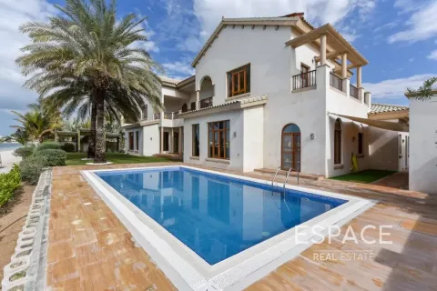 Βίλα σε Palm Jumeirah, Dubai, ΗΑΕ 6 υπνοδωμάτια, 650 τ.μ. Αρ. 649914 - φωτογραφία 1