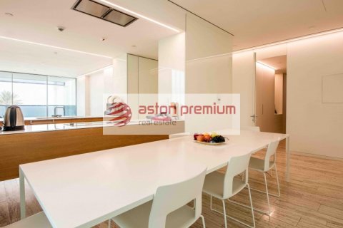 Apartman u gradu Palm Jumeirah, Dubai, UAE 2 spavaće sobe, 184 m2 Br. 670297 - Slika 13