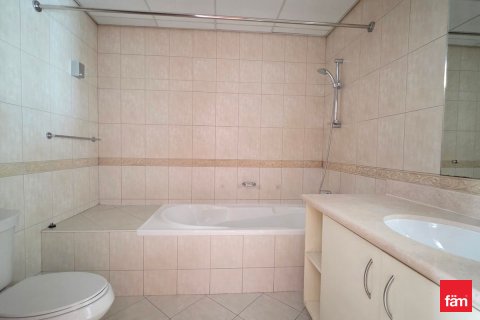 Lägenhet uthyres i Motor City, Dubai, UAE 2 sovrum, 138.8 kvm Nr. 691524 - fotografi 9