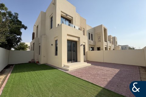 Vila v Reem, Dubai, SAE 3 spálne, 266 m2 č. 668493 - Fotografia 1