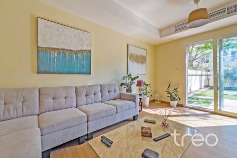 Villa à vendre à  The Springs, Dubai, EAU 2 chambres, 151.52 m2 № 761344 - photo 4