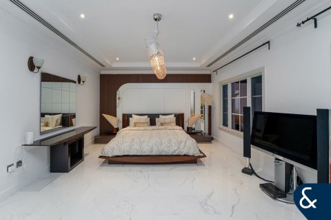 Vilë në Jumeirah Golf Estates, Dubai, Emiratet e Bashkuara Arabe 5 dhoma gjumi, 795 m2. № 685251 - Foto 15