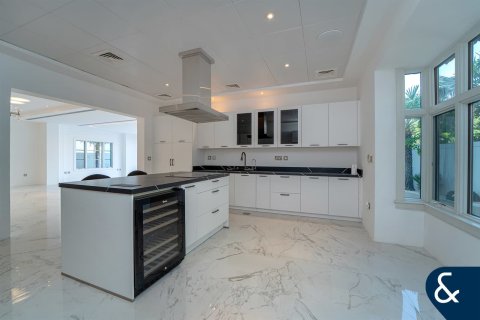 Vilë në Jumeirah Golf Estates, Dubai, Emiratet e Bashkuara Arabe 5 dhoma gjumi, 795 m2. № 685251 - Foto 9