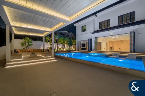 Vilë në Jumeirah Golf Estates, Dubai, Emiratet e Bashkuara Arabe 5 dhoma gjumi, 795 m2. № 685251 - Foto 26