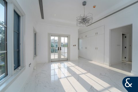 Vilë në Jumeirah Golf Estates, Dubai, Emiratet e Bashkuara Arabe 5 dhoma gjumi, 795 m2. № 685251 - Foto 19