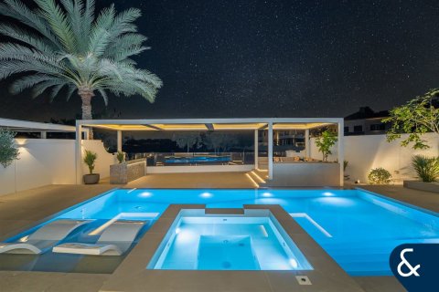 Vilë në Jumeirah Golf Estates, Dubai, Emiratet e Bashkuara Arabe 5 dhoma gjumi, 795 m2. № 685251 - Foto 13