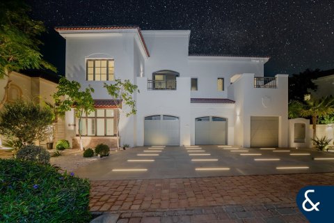 Vilë në Jumeirah Golf Estates, Dubai, Emiratet e Bashkuara Arabe 5 dhoma gjumi, 795 m2. № 685251 - Foto 2
