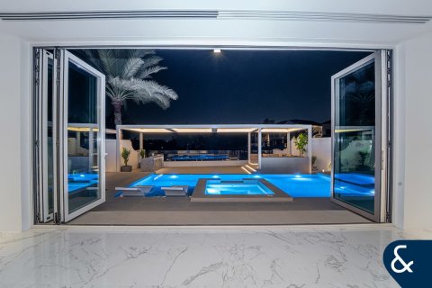 Vilë në Jumeirah Golf Estates, Dubai, Emiratet e Bashkuara Arabe 5 dhoma gjumi, 795 m2. № 685251 - Foto 3