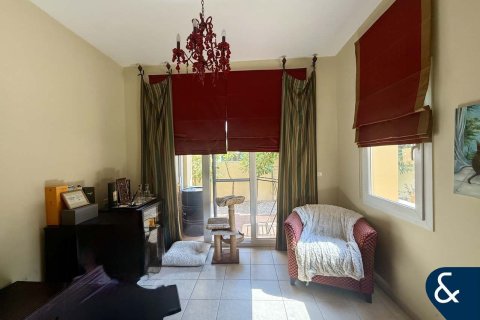 Vila u Arabian Ranches, Dubai, UAE 4 spavaćih soba, 273 m2 Br. 667254 - fotografija 14