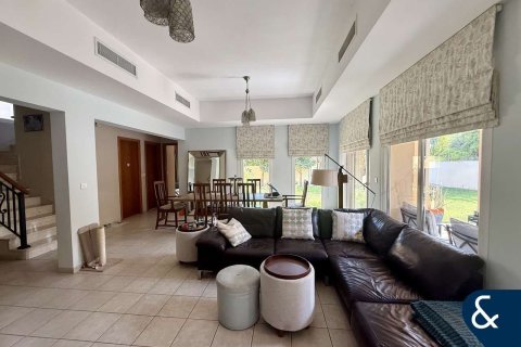 Vila u Arabian Ranches, Dubai, UAE 4 spavaćih soba, 273 m2 Br. 667254 - fotografija 11