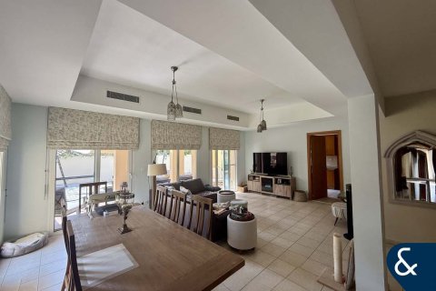 Vila u Arabian Ranches, Dubai, UAE 4 spavaćih soba, 273 m2 Br. 667254 - fotografija 9