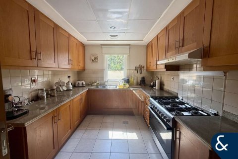 Vila u Arabian Ranches, Dubai, UAE 4 spavaćih soba, 273 m2 Br. 667254 - fotografija 12