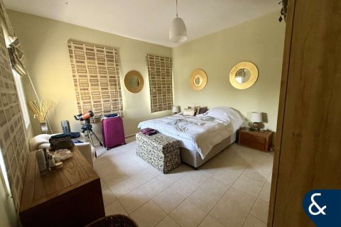 Vila u Arabian Ranches, Dubai, UAE 4 spavaćih soba, 273 m2 Br. 667254 - fotografija 16